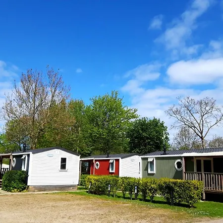 代尔夫特豪特假日公园 *